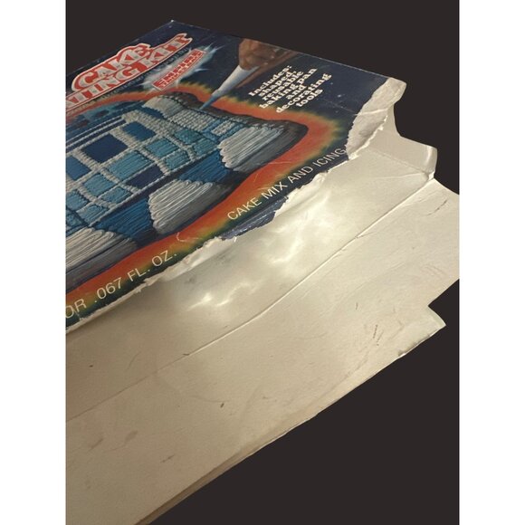 Wilton 1980 Star Wars Darth Vader R2-D2 Cake Decorating Kit Cake Pans - Picture 6 of 11